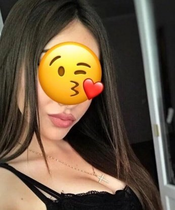 Я знаю, как удовлетворить мужчину и подарить ему незабываемые моменты наслаждения. Встречусь с тобой в уютной атмосфере Москвы, чтобы подарить тебе нежность, страсть и полный релакс. Мои услуги включают эротический массаж, оральный секс, классику и многое другое. У меня есть множество положительных отзывов, которые подтверждают мое профессионализм и умение превратить встречу в светящийся момент. Жду встречи с тобой, чтобы сделать твои самые смелые фантазии реальностью. Посмотри мои фото и позвони мне уже сейчас! 🌹 Юленька